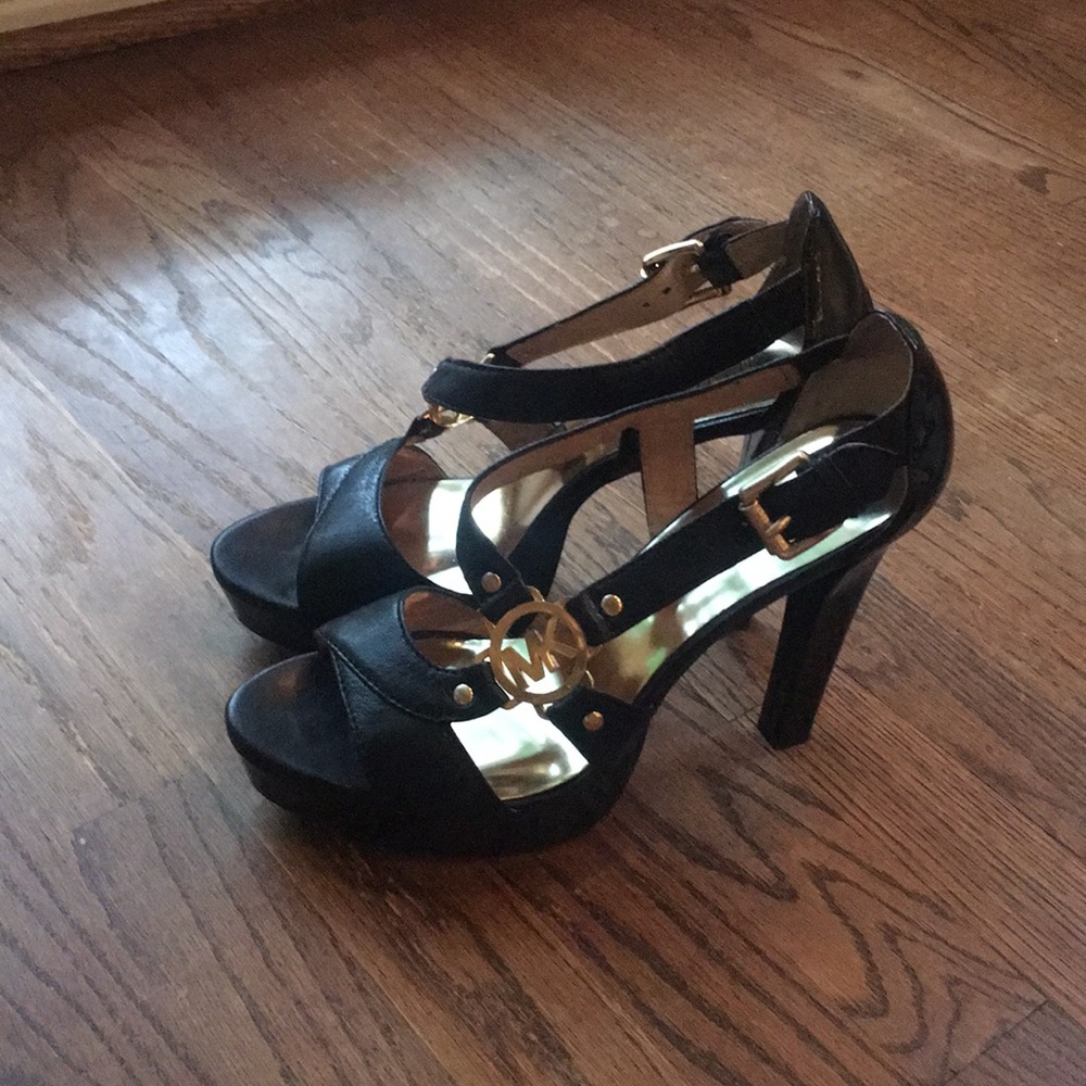 Michael Kors size 10. black stiletto Heels